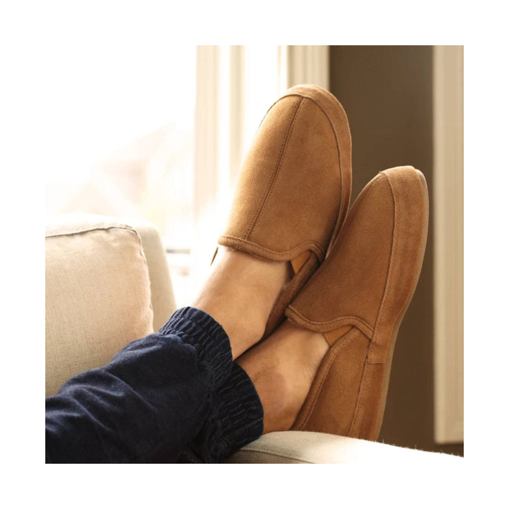 Acorn Men's Romeo Sheepskin Slipper - Walnut FINAL SALE - Lenny's Shoe & Apparel